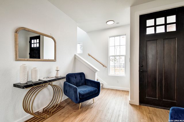 831 Montezuma, San Antonio, TX 78207