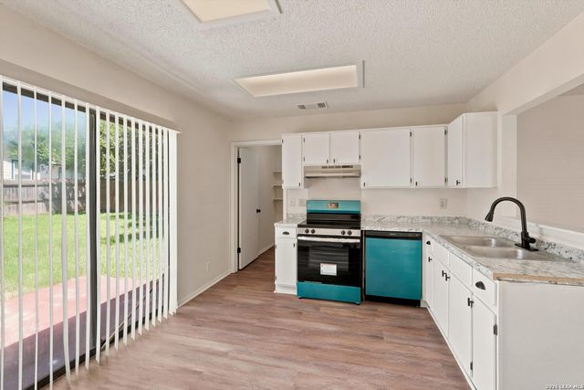 9307 Bendell, San Antonio, TX 78250
