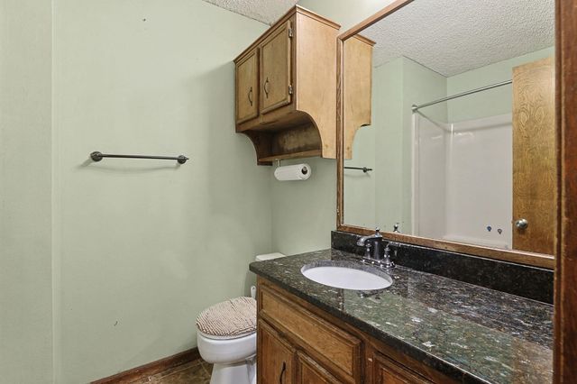 1401 E Carolyn St, Derby, KS 67037