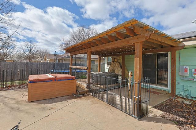 1401 E Carolyn St, Derby, KS 67037