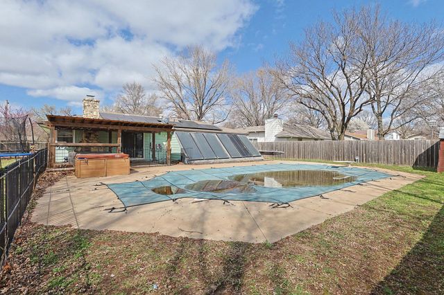 1401 E Carolyn St, Derby, KS 67037