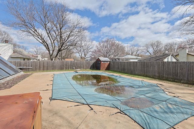 1401 E Carolyn St, Derby, KS 67037