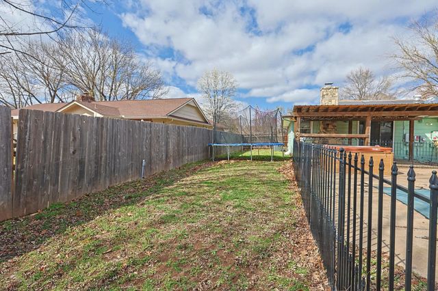 1401 E Carolyn St, Derby, KS 67037