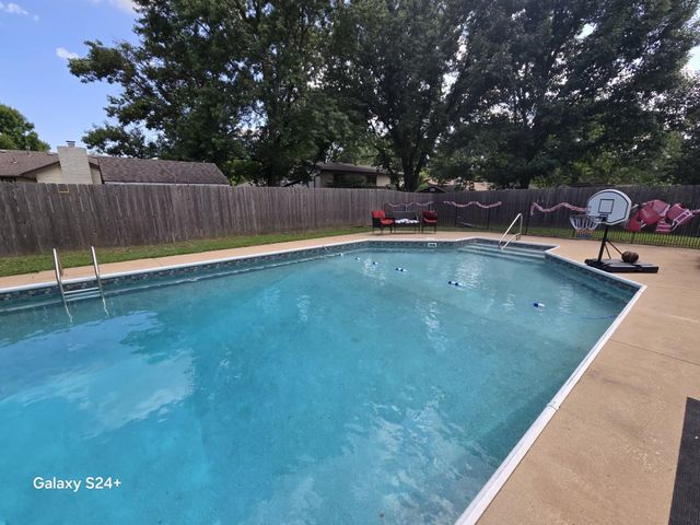 1401 E Carolyn St, Derby, KS 67037