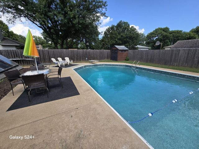 1401 E Carolyn St, Derby, KS 67037