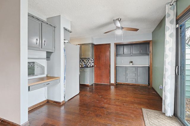 1401 E Carolyn St, Derby, KS 67037