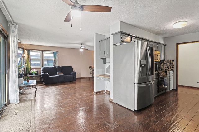 1401 E Carolyn St, Derby, KS 67037