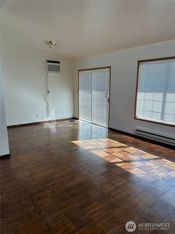 9020 McConnell Drive #A & #B, Moses Lake, WA 98837