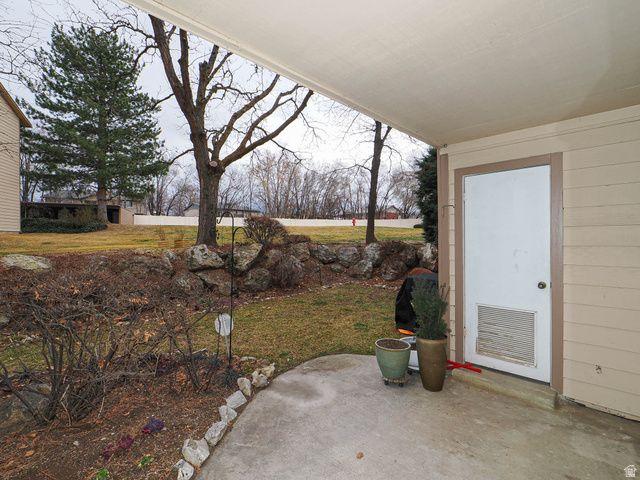 7775 S BRIARSPRINGS DR, Midvale, UT 84047