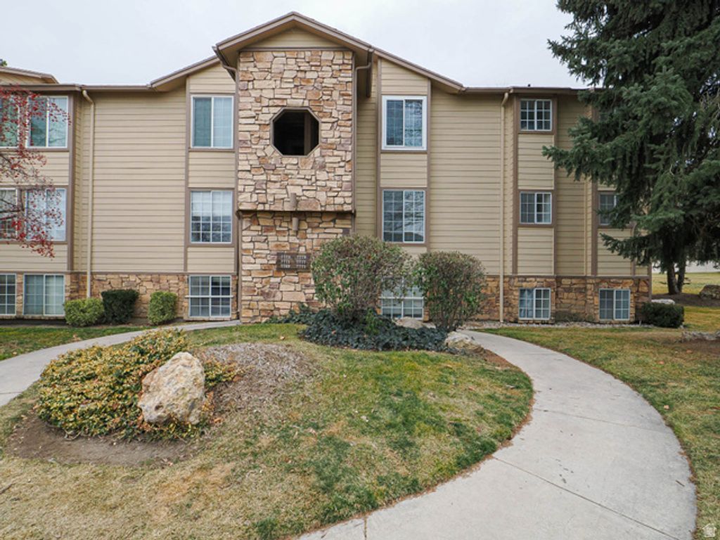 7775 S BRIARSPRINGS DR, Midvale, UT 84047