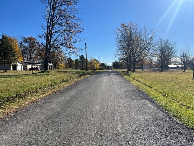 0000 PLYMOUTH Drive, Shenango, PA 16134