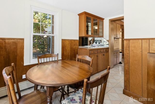 212 Central Avenue, Edison, NJ 08817