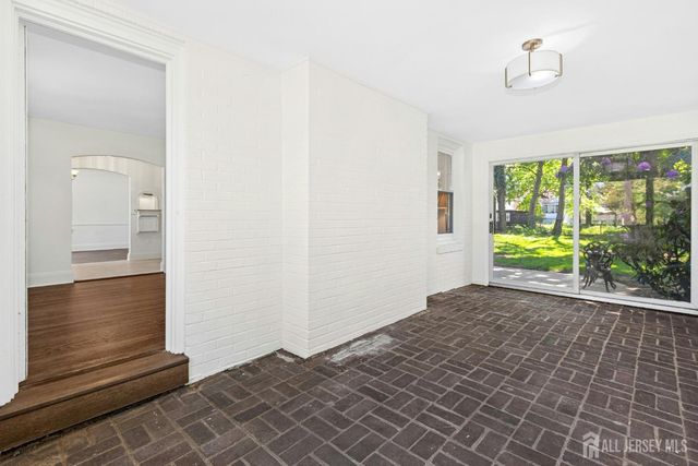 212 Central Avenue, Edison, NJ 08817