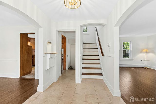 212 Central Avenue, Edison, NJ 08817