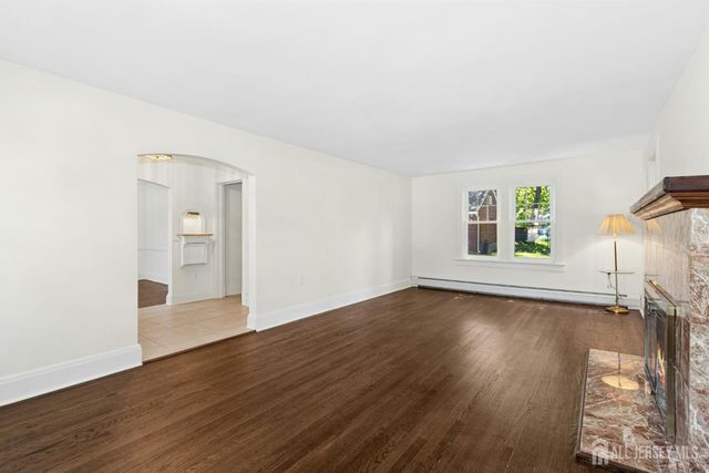 212 Central Avenue, Edison, NJ 08817