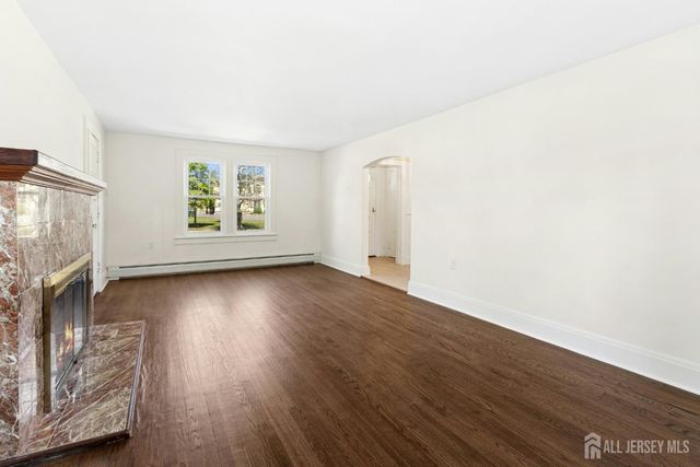 212 Central Avenue, Edison, NJ 08817