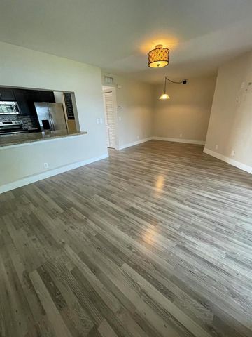 307 Liberty Court, Deerfield Beach, FL 33442