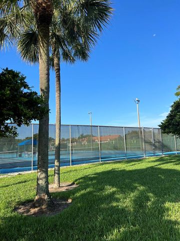 307 Liberty Court, Deerfield Beach, FL 33442