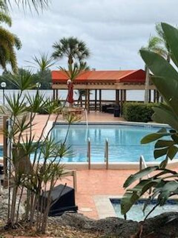 307 Liberty Court, Deerfield Beach, FL 33442