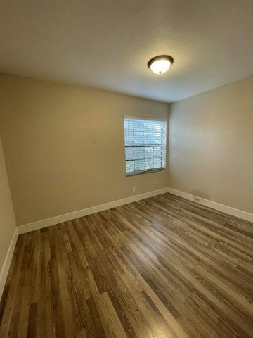 307 Liberty Court, Deerfield Beach, FL 33442