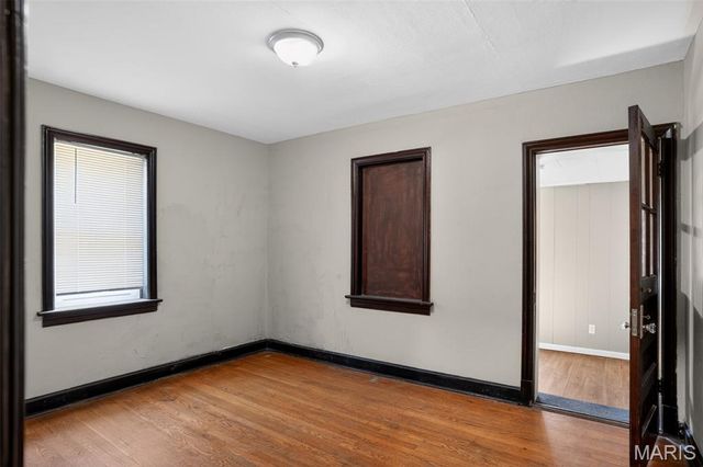 3500 West Place, St Louis, MO 63121