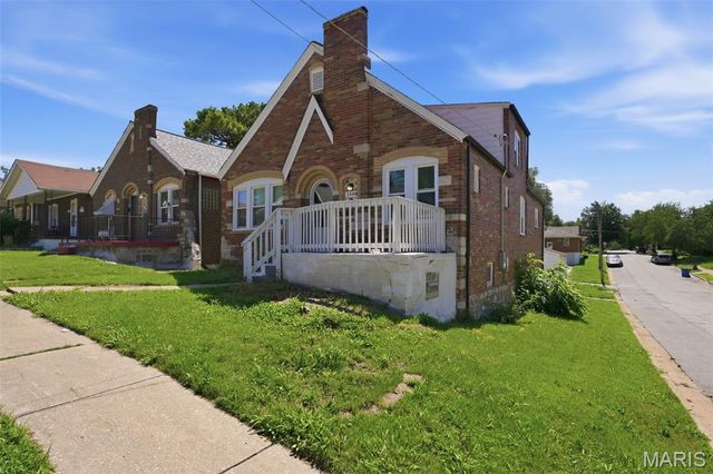 3500 West Place, St Louis, MO 63121