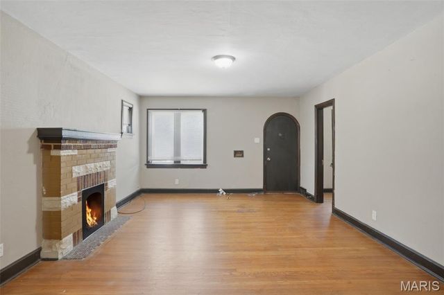 3500 West Place, St Louis, MO 63121