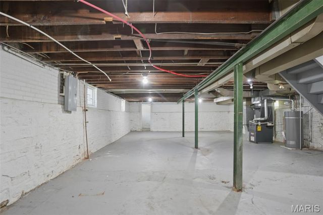 3500 West Place, St Louis, MO 63121