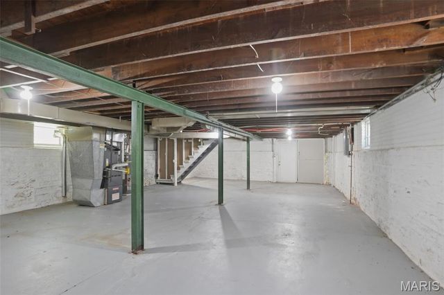 3500 West Place, St Louis, MO 63121