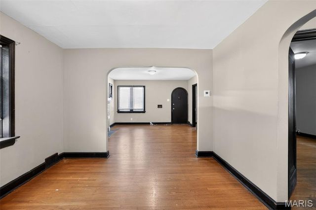 3500 West Place, St Louis, MO 63121