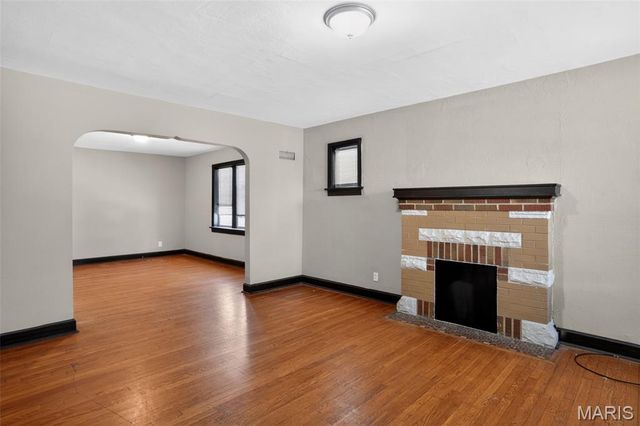 3500 West Place, St Louis, MO 63121