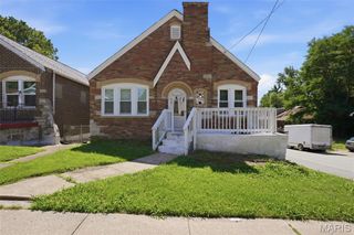 3500 West Place, St Louis, MO 63121
