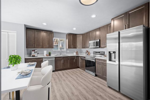 820 E Crown Ave, Spokane, WA 99207