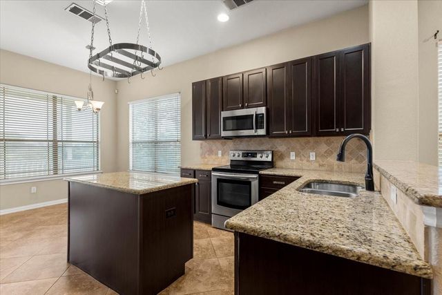 105 Keo Keo CT, Bastrop, TX 78602