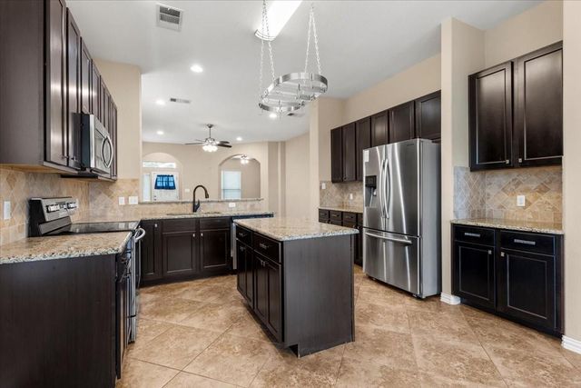 105 Keo Keo CT, Bastrop, TX 78602