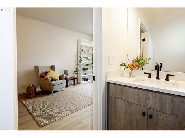 6272 Ne 6TH Ave, Portland, OR 97211