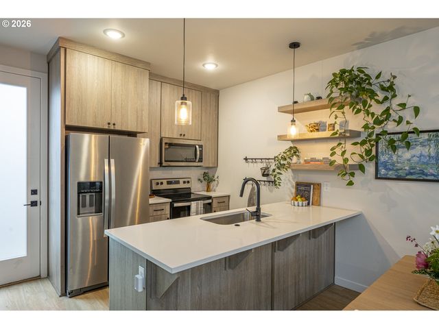 6272 Ne 6TH Ave, Portland, OR 97211