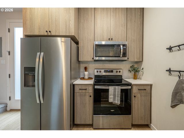 6272 Ne 6TH Ave, Portland, OR 97211