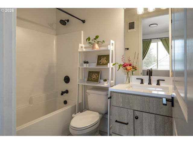 6272 Ne 6TH Ave, Portland, OR 97211