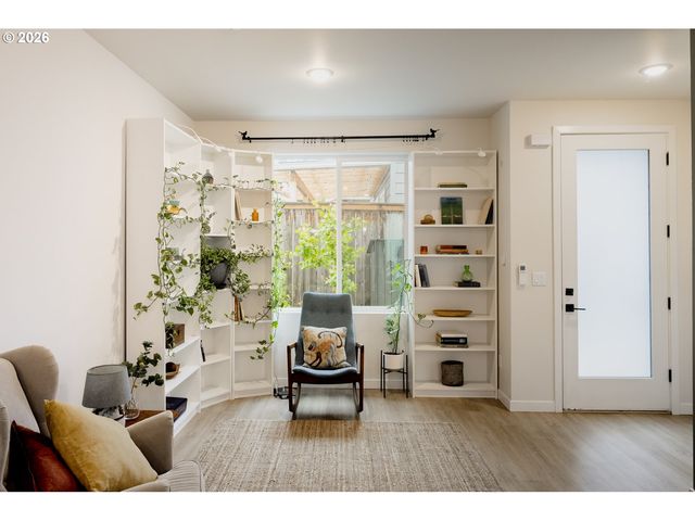 6272 Ne 6TH Ave, Portland, OR 97211