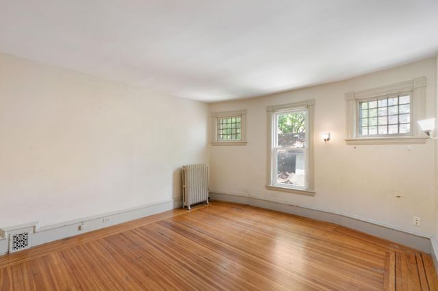 709 7th Street SE, Minneapolis, MN 55414