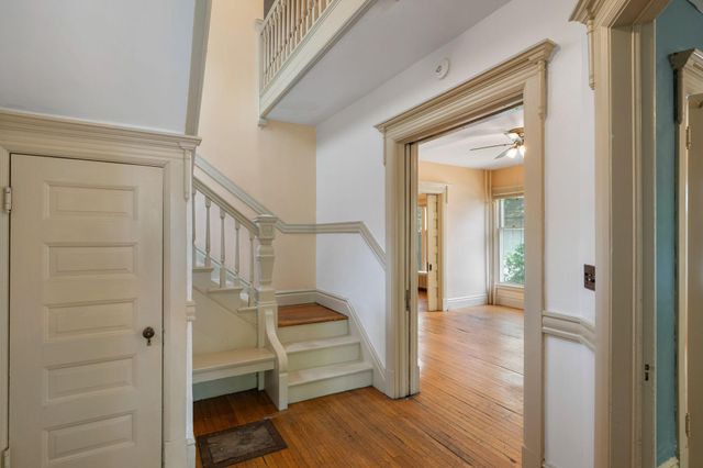 709 7th Street SE, Minneapolis, MN 55414