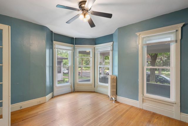 709 7th Street SE, Minneapolis, MN 55414