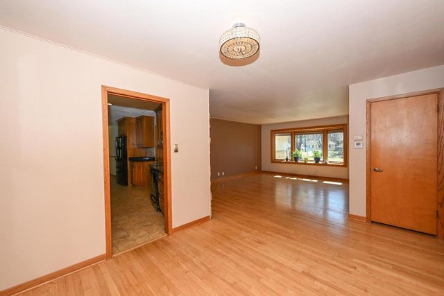 11920 W Arthur STREET, Milwaukee, WI 53227