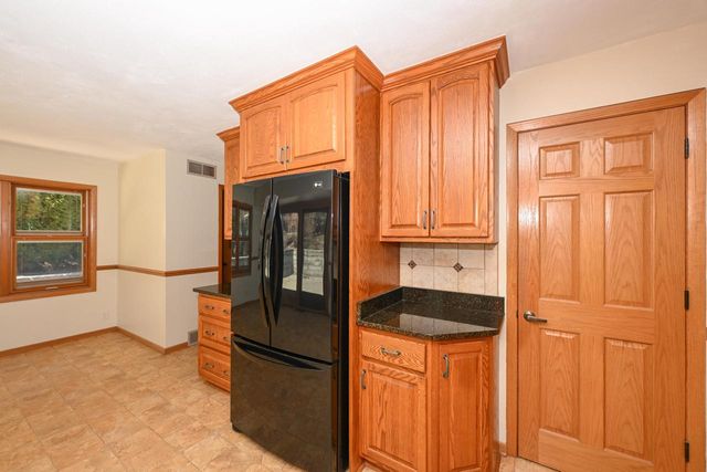 11920 W Arthur STREET, Milwaukee, WI 53227