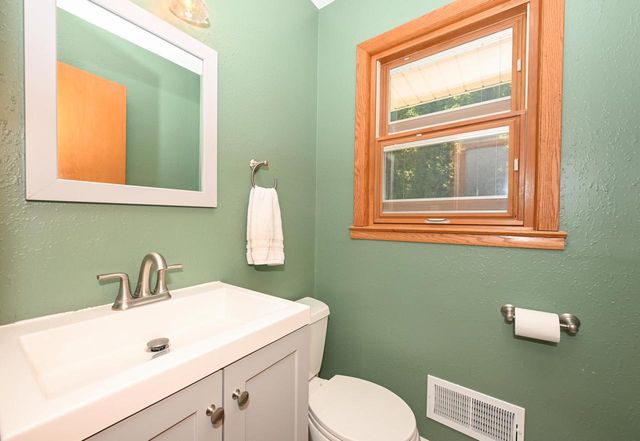 11920 W Arthur STREET, Milwaukee, WI 53227