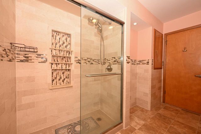 11920 W Arthur STREET, Milwaukee, WI 53227