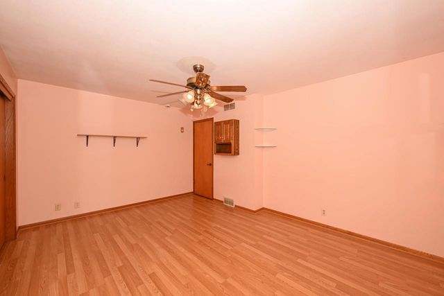 11920 W Arthur STREET, Milwaukee, WI 53227