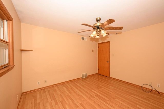 11920 W Arthur STREET, Milwaukee, WI 53227