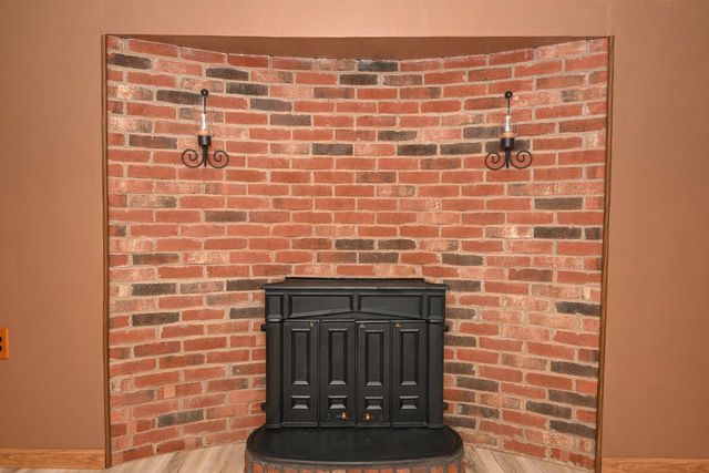 11920 W Arthur STREET, Milwaukee, WI 53227